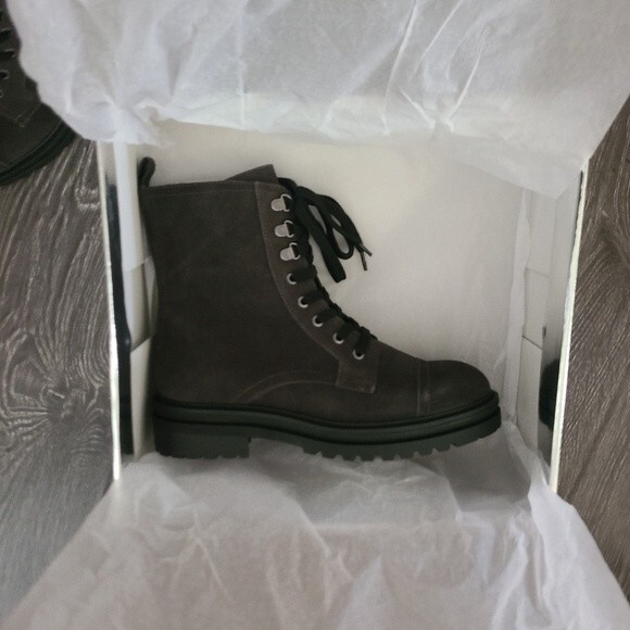 Andre Assous NEW Farah Gray Suede Combat Boots 8 Grunge rustic western winter - Picture 4 of 8